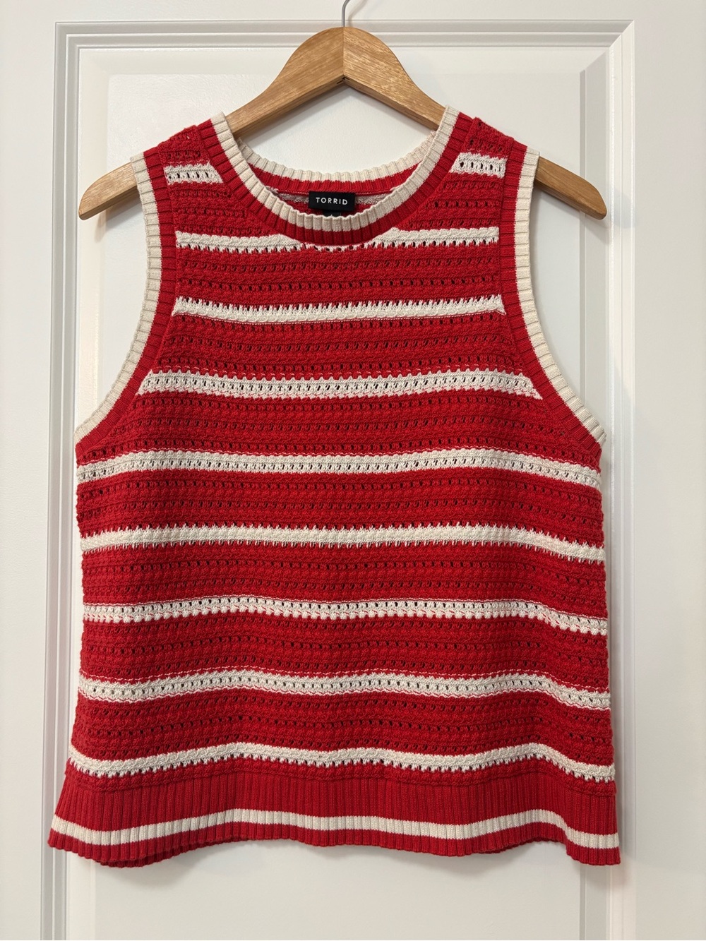 Torrid Cream and Red Striped Knit Sleeveless Sweater Top, Size 1 (1X or XL)